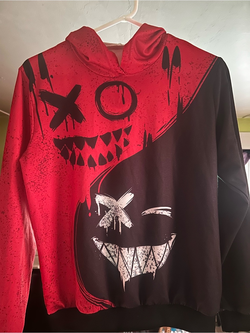 SHEIN Red & Black Kids Graphic Hoodie - Monster Face Design